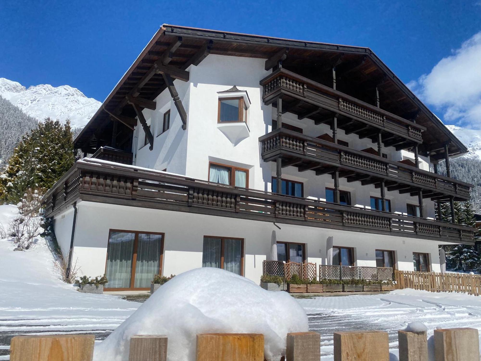 Quality Hosts Arlberg - Afoch Fei - Das Landhaus Sankt Anton am Arlberg Luaran gambar