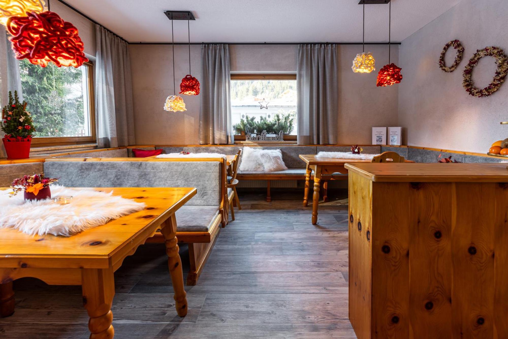 Quality Hosts Arlberg - Afoch Fei - Das Landhaus Sankt Anton am Arlberg Luaran gambar